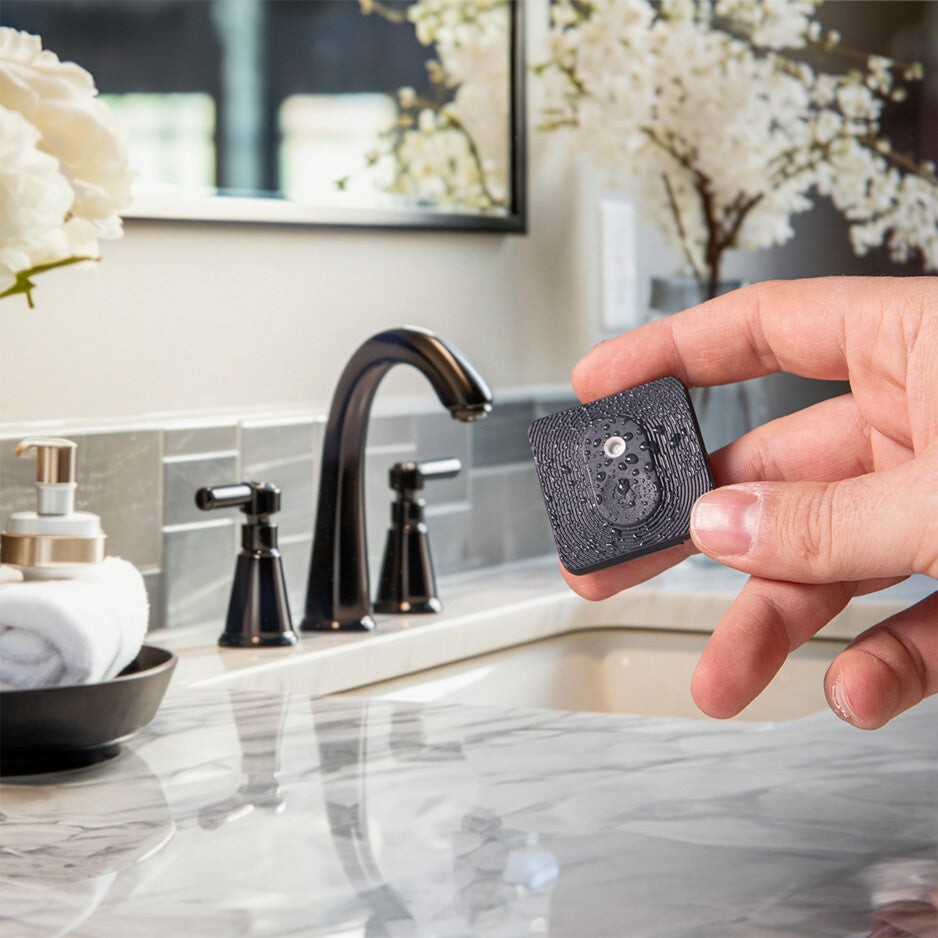 black-bathroom-938x938_66c79c9e-14c0-4087-b5d7-1f92836e79be.jpg